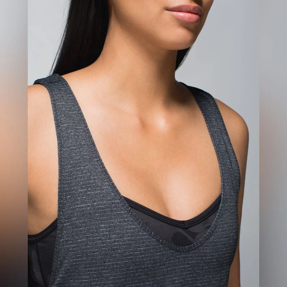 lululemon athletica Seek The Heat Tank Size: 8